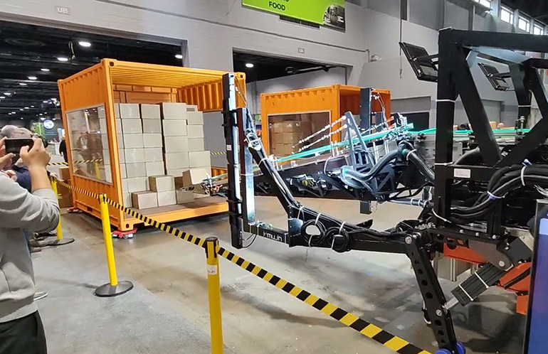 Mujin TruckBot uses MujinController to unload trailers